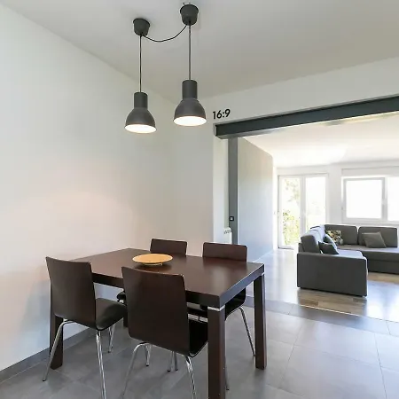 Oliver Art Apartment *